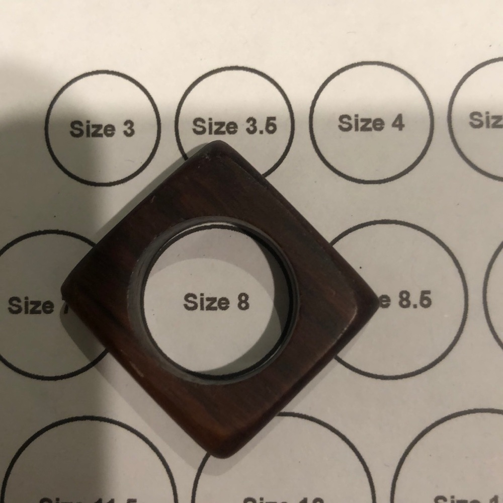 Wooden ring - Picture 2 of 5